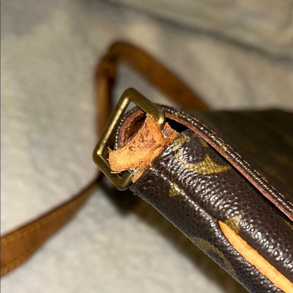 Louis Vuitton Musette Tango Crossbody – Project Piece (SP1929): - Picture 11 of 17